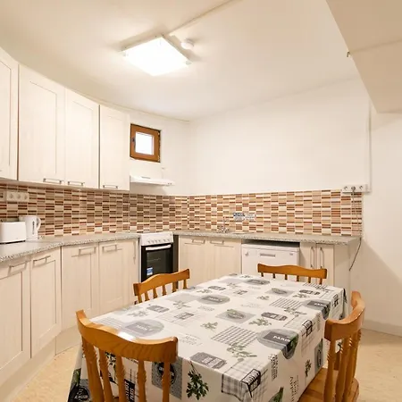 Holiday home Rr *